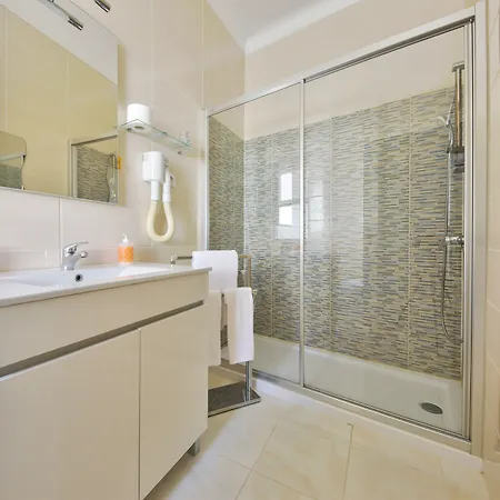 Palmeira Szálloda Aveiro